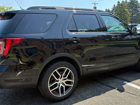 Used 2018 Ford Explorer Sport AWD/4WD image 10