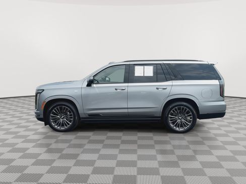Certified 2025 Cadillac Escalade Sport Platinum w/ LPO, Floor Liner Package AWD/4WD image 5