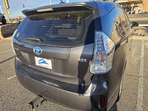 Used 2014 Toyota Prius V Three image 11