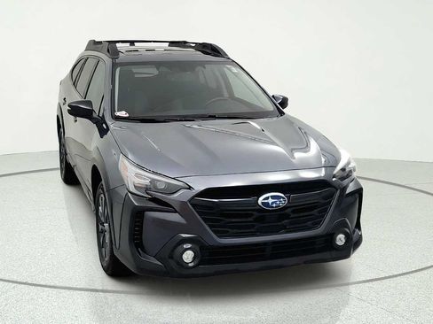 Certified 2025 Subaru Outback Onyx Edition AWD/4WD image 2