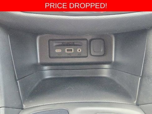 Used 2022 Chevrolet Equinox RS w/ RS Leather Package FWD image 19