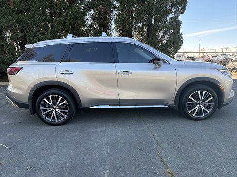 Certified 2023 INFINITI QX60 Sensory w/ Vision Package image 4