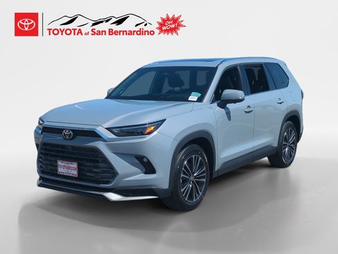 New 2026 Toyota Grand Highlander AWD Hybrid image 1