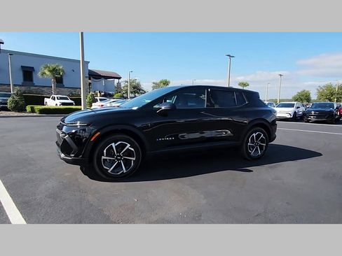 New 2026 Chevrolet Equinox EV LT image 16