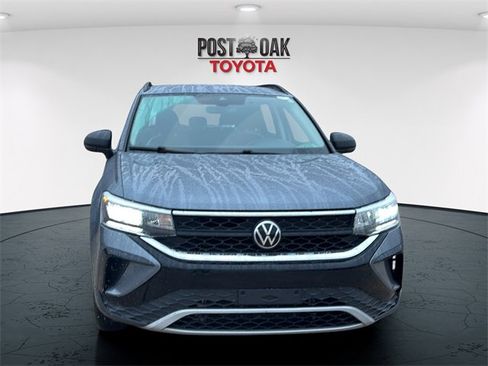 Used 2023 Volkswagen Taos S image 2