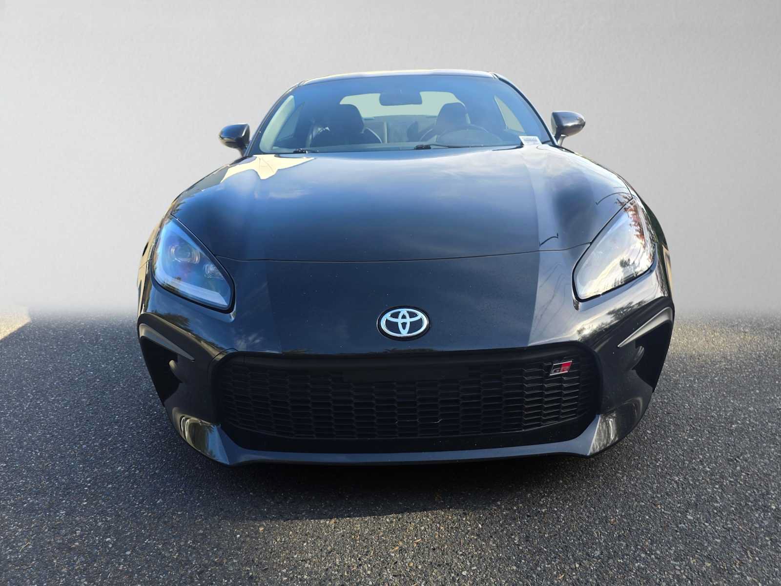 Used 2023 Toyota GR86 Premium w/ ALL Weather Mat Package (TMS) RWD image 8