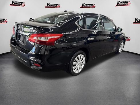 Used 2017 Nissan Sentra SV w/ Driver's Assist Package FWD image 5