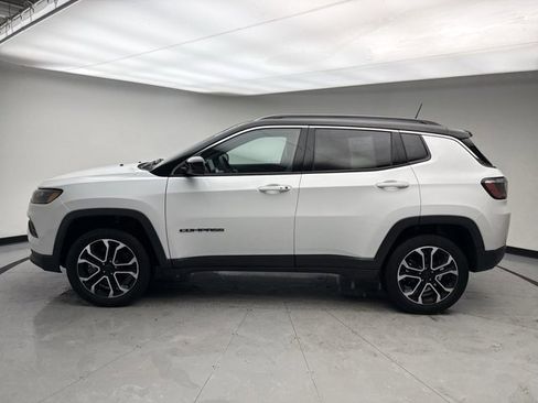 Used 2023 Jeep Compass Limited image 2