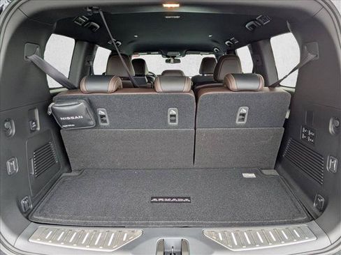 Used 2025 Nissan Armada SL w/ Convenience Package RWD image 6