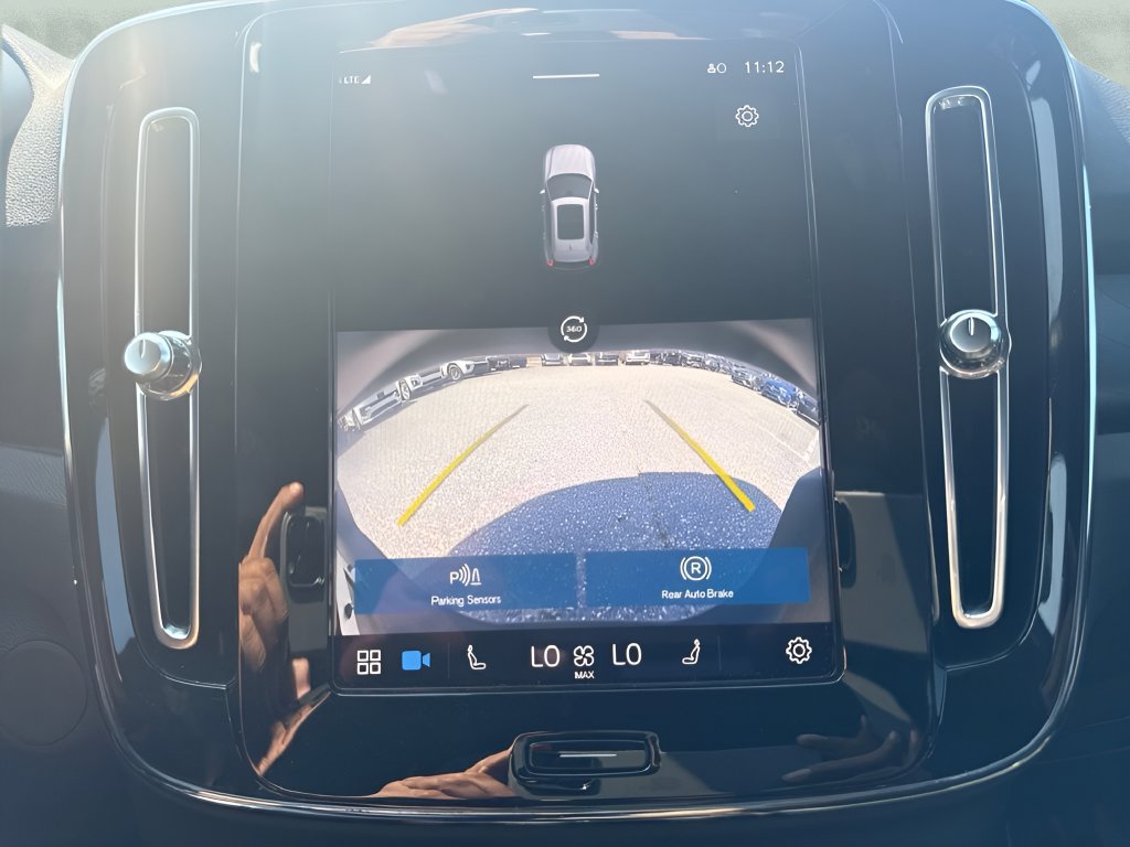 Used 2023 Volvo XC40 Recharge Plus AWD/4WD image 16