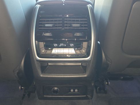 Used 2024 BMW XM AWD/4WD image 11