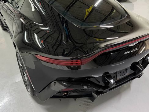Used 2019 Aston Martin V8 Vantage Coupe RWD image 18