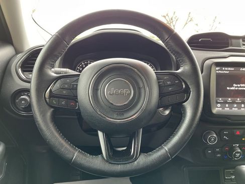 Used 2018 Jeep Renegade Altitude w/ UConnect 8.4 Nav Group image 19