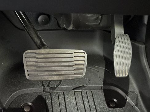 Used 2024 GMC Hummer EV 3X w/ Extreme Off-Road Package image 45