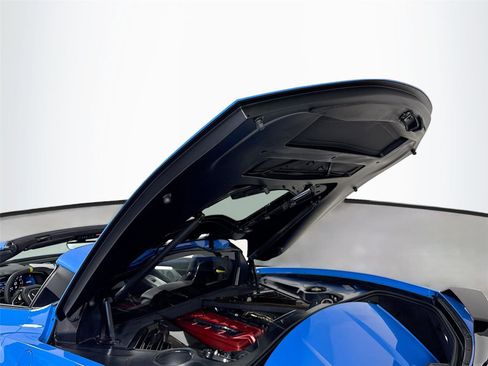 Used 2021 Chevrolet Corvette Stingray Premium Cpe w/ Z51 Performance Package RWD image 26