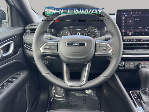 New 2026 Jeep Compass Latitude image 12