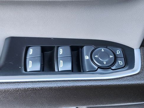 Used 2025 Chevrolet Silverado 1500 LT image 17