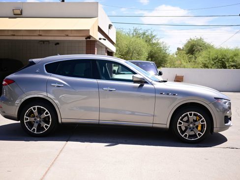 Used 2017 Maserati Levante S image 4