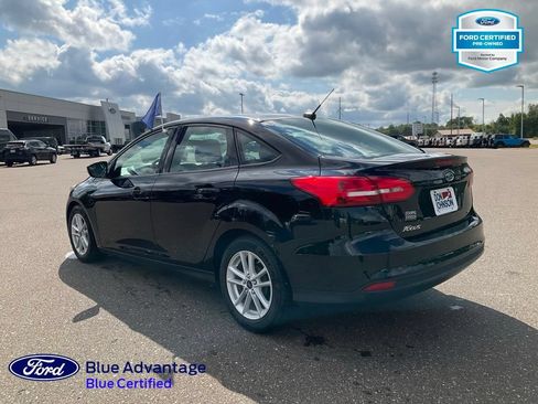 Used 2017 Ford Focus SE w/ Cold Weather Package FWD image 24
