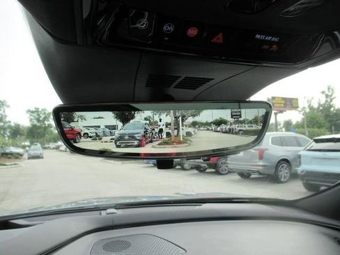 New 2026 Cadillac Lyriq V image 27