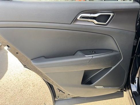 New 2026 Kia Sportage SX image 8