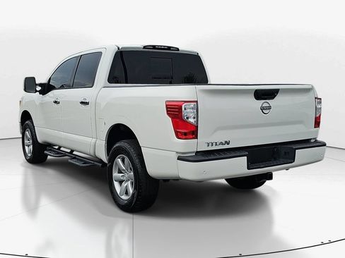 Used 2021 Nissan Titan SV w/ SV Convenience Package RWD image 8