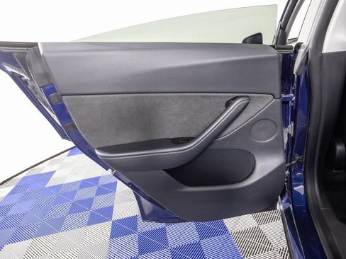 Used 2020 Tesla Model Y Long Range image 14