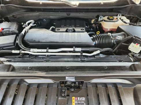 Used 2024 Chevrolet Silverado 1500 Custom Trail Boss AWD/4WD image 31