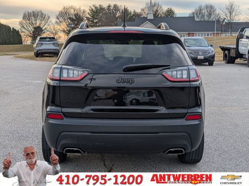 Used 2020 Jeep Cherokee Latitude Plus image 4