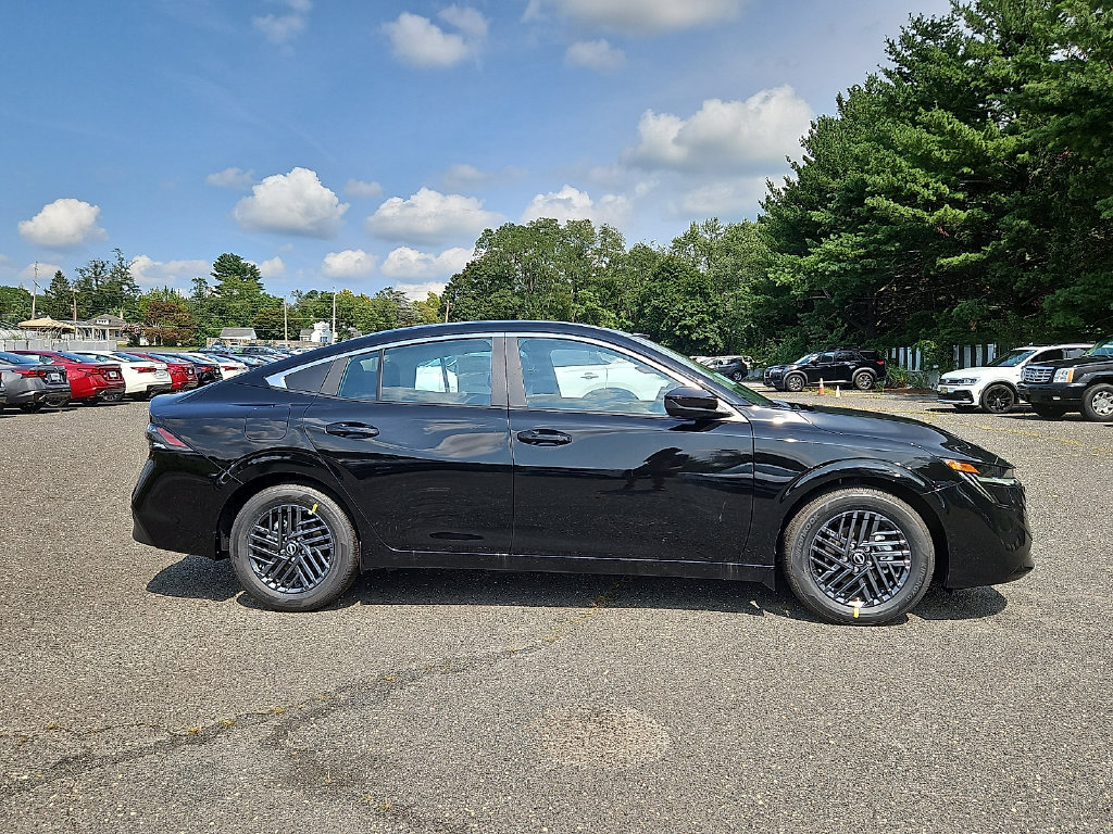 New 2027 Nissan Sentra SV w/ Floor Mat Package FWD image 9