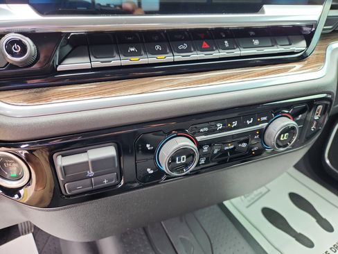 Used 2022 Chevrolet Silverado 1500 LT w/ All Star Edition Plus image 33