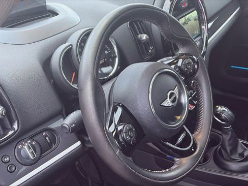 Used 2018 MINI Cooper Countryman S image 9