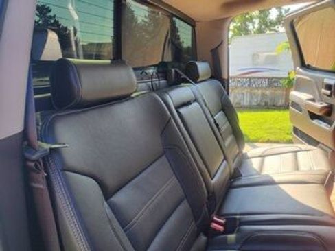 Used 2018 GMC Sierra 1500 Denali w/ Denali Ultimate Package AWD/4WD image 3