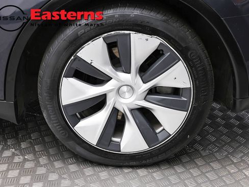 Used 2024 Tesla Model Y 2WD image 8