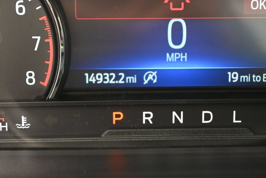 Used 2024 Ford Explorer XLT w/ Equipment Group 202A AWD/4WD image 36