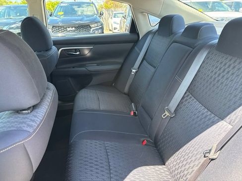 Used 2017 Nissan Altima 2.5 SV w/ Convenience Package FWD image 18