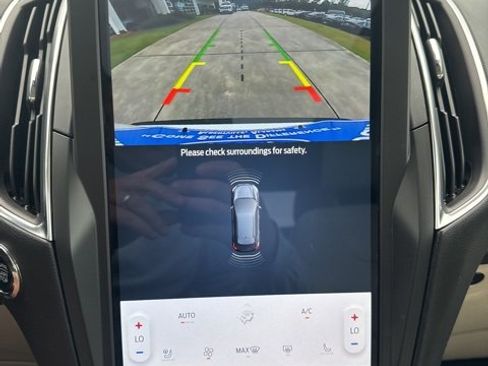 Used 2024 Ford Edge Titanium image 16