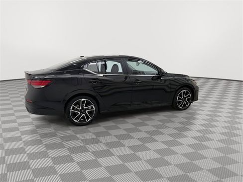 New 2025 Nissan Sentra SR image 11