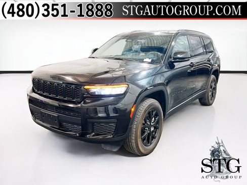 Used 2024 Jeep Grand Cherokee L Laredo AWD/4WD image 1