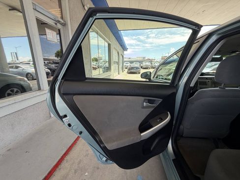 Used 2013 Toyota Prius Three w/ Solar Roof Pkg FWD image 10