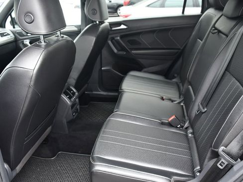 Used 2022 Volkswagen Tiguan SE R-Line AWD/4WD image 22