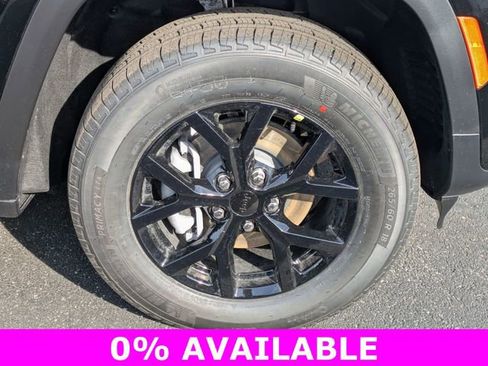 New 2026 Jeep Grand Cherokee Laredo AWD/4WD image 32