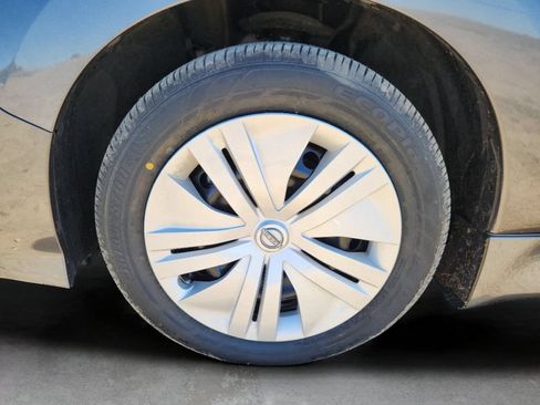 Used 2025 Nissan Leaf S FWD image 16