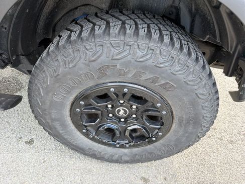 Used 2024 Ford Bronco Wildtrak AWD/4WD image 12