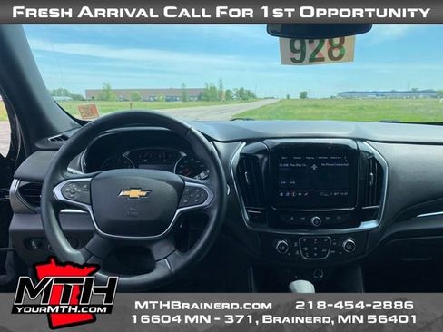 Used 2023 Chevrolet Traverse LT w/ LPO, Floor Liner Package AWD/4WD image 12