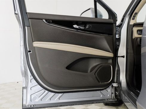 Used 2023 Lincoln Nautilus Reserve image 45