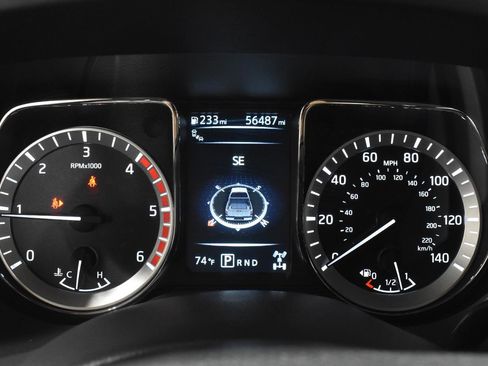 Used 2017 Nissan Titan SL image 20