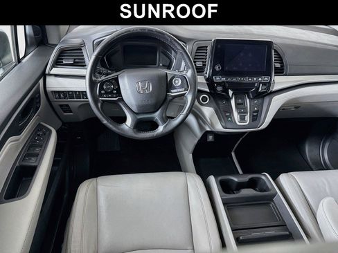 Used 2018 Honda Odyssey EX-L image 2