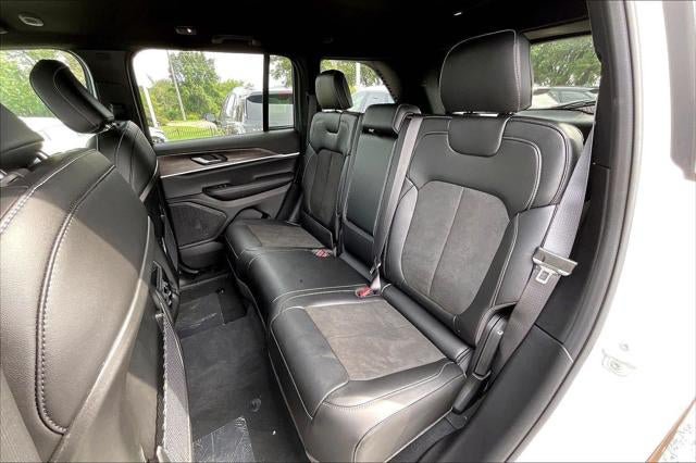 New 2026 Jeep Grand Cherokee Altitude AWD/4WD image 27