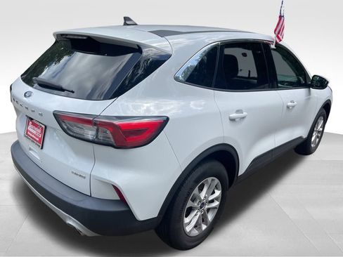 Used 2021 Ford Escape SE image 9